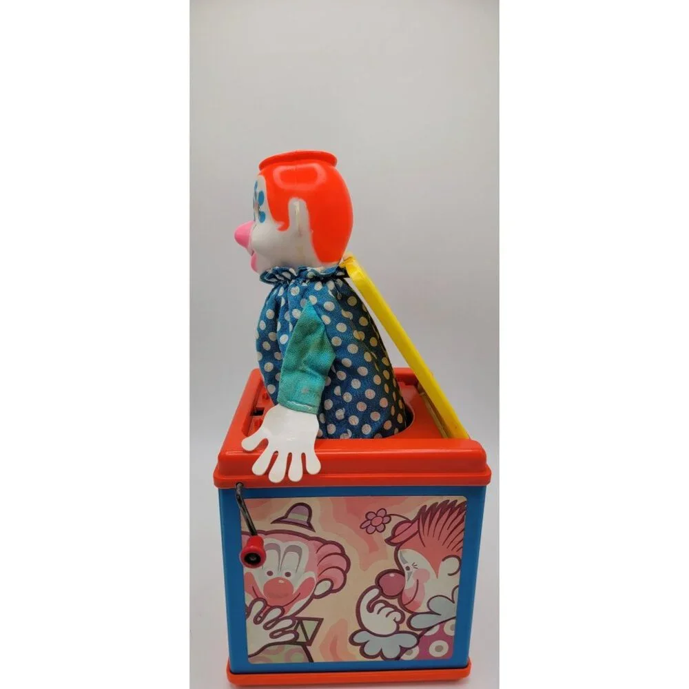 Vintage 1976 Mattel Jack-in-the-Box – Musical Pop-Up Clown – WORKS – Original Se - Picture 2 of 7